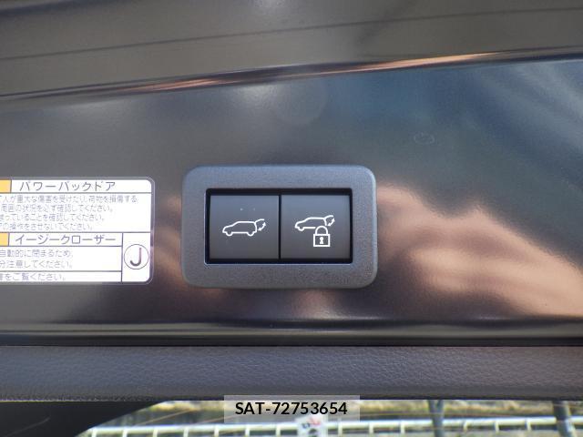 Toyota COROLLA CROSS 2026-03 7819558-18
