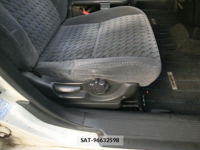 Honda CR-V 2000-09 7814823-9