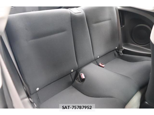 Honda CR-Z 2010-05 7812139-19