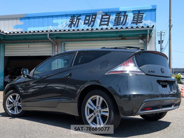 Honda CR-Z 2010-05 7819049-13