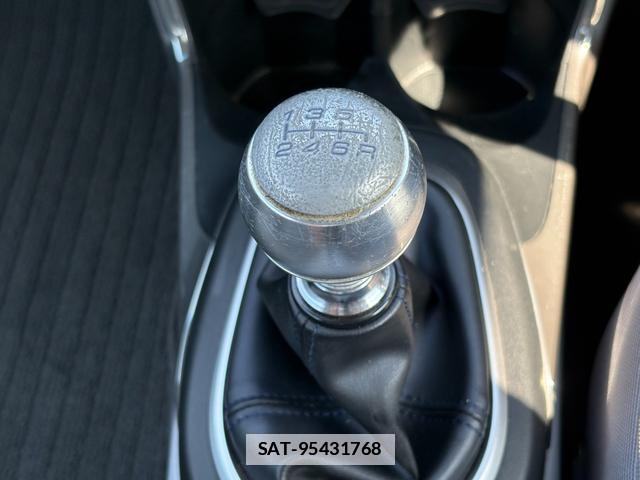 Honda CR-Z 2011-03 7819133-6