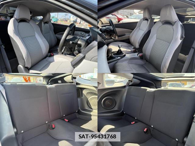 Honda CR-Z 2011-03 7819133-8