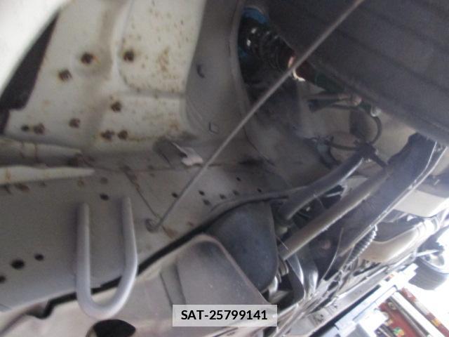 Nissan CREW 1998-02 7811527-15