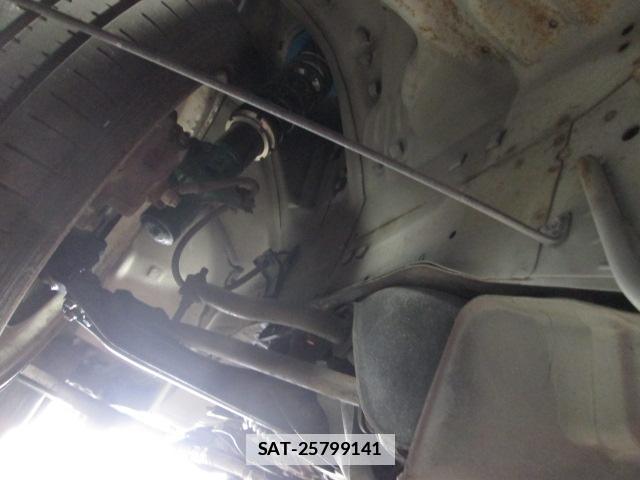 Nissan CREW 1998-02 7811527-16
