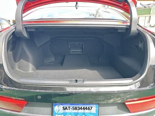 Toyota CROWN COMFORT 2022-09 7814297-13