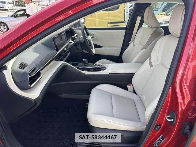 Toyota CROWN COMFORT 2022-09 7814297-3