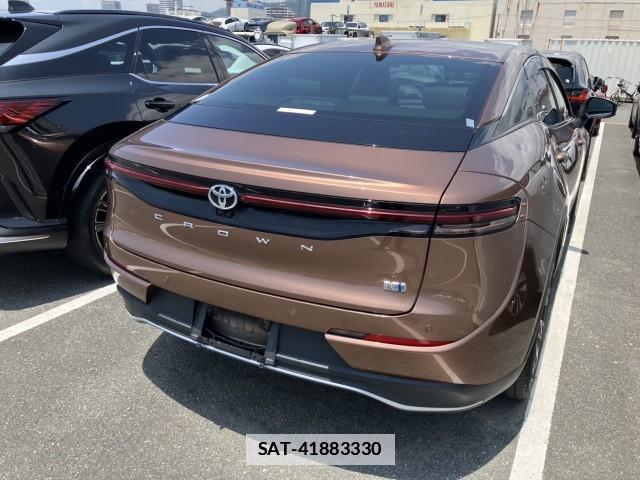 Toyota Crown Crossover 2023-08 7813517-3