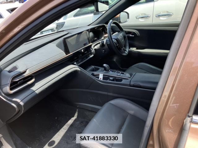 Toyota Crown Crossover 2023-08 7813517-4
