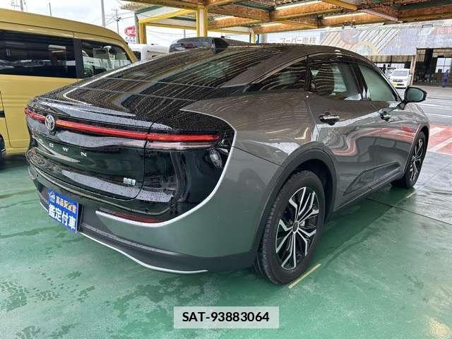 Toyota Crown Crossover 2024-03 7814316-1