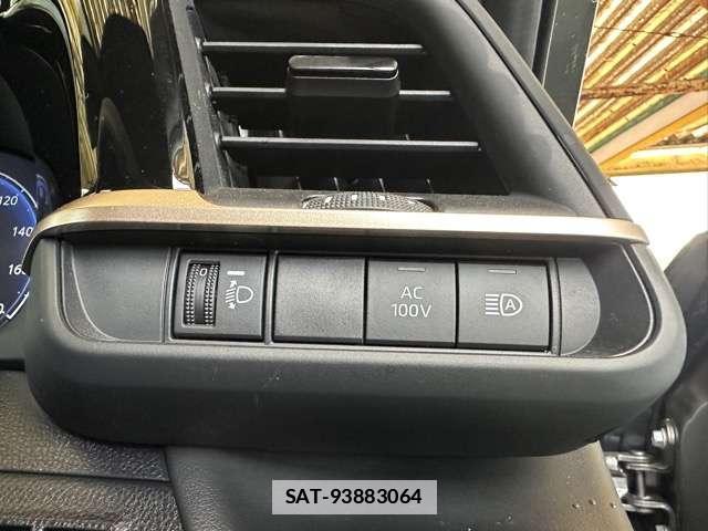Toyota Crown Crossover 2024-03 7814316-12