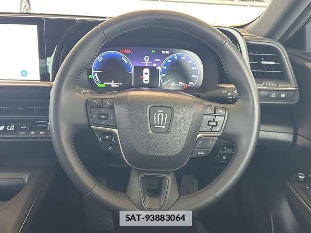 Toyota Crown Crossover 2024-03 7814316-3