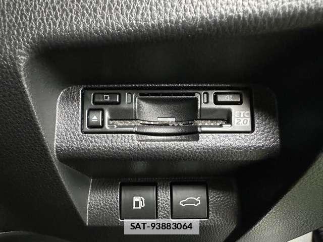 Toyota Crown Crossover 2024-03 7814316-6
