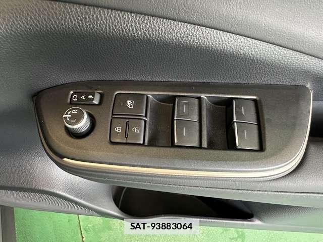 Toyota Crown Crossover 2024-03 7814316-7