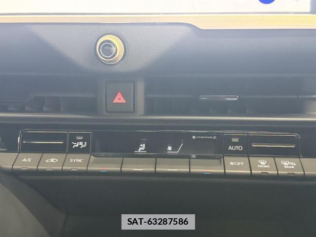 Toyota Crown Crossover 2022-12 7814349-12