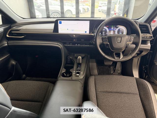 Toyota Crown Crossover 2022-12 7814349-2