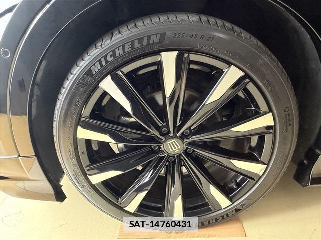 Toyota Crown Crossover 2024-01 7814356-15