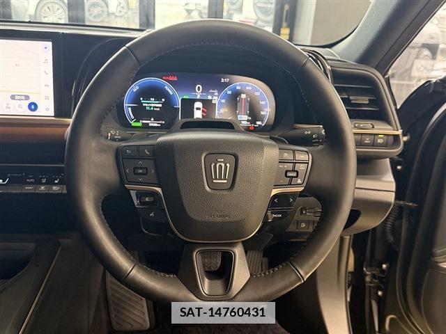 Toyota Crown Crossover 2024-01 7814356-18