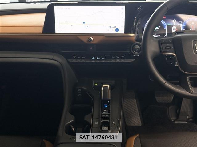 Toyota Crown Crossover 2024-01 7814356-19