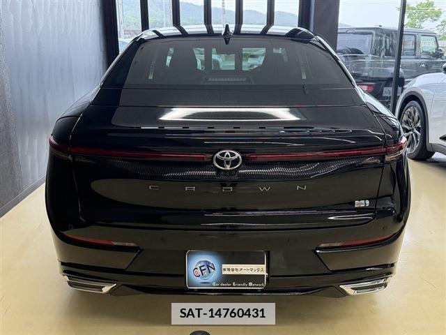 Toyota Crown Crossover 2024-01 7814356-6