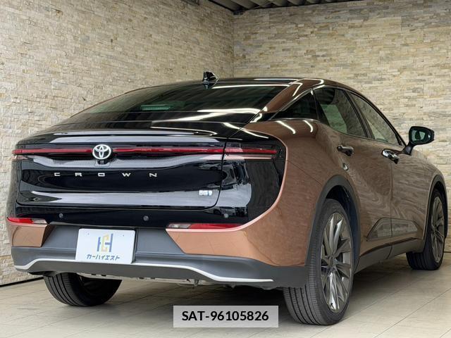 Toyota Crown Crossover 2023-05 7818935-2