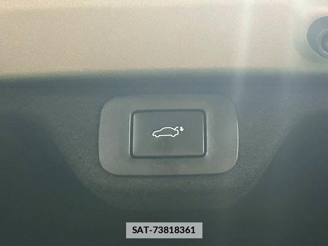 Toyota Crown Crossover 2023-05 7819041-13