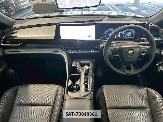 Toyota Crown Crossover 2023-05 7819041-2