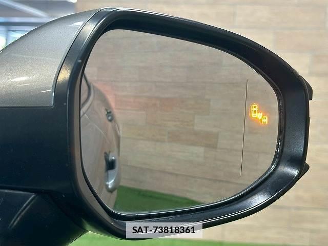 Toyota Crown Crossover 2023-05 7819041-5