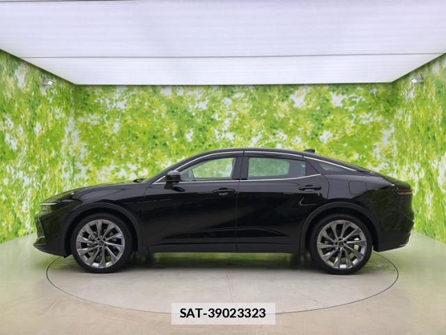 Toyota Crown Crossover 2023-04 7821066-1