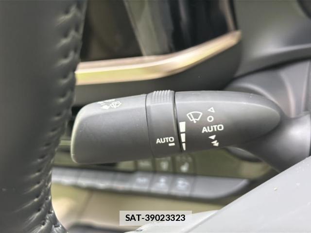 Toyota Crown Crossover 2023-04 7821066-15