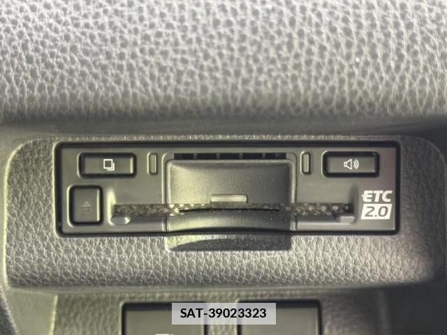 Toyota Crown Crossover 2023-04 7821066-17