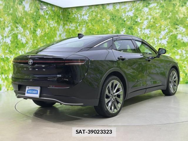 Toyota Crown Crossover 2023-04 7821066-2
