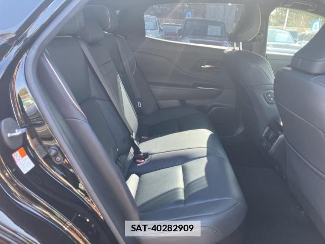 Toyota Crown Crossover 2023-01 7821381-4