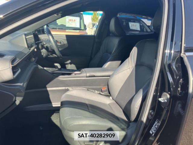 Toyota Crown Crossover 2023-01 7821381-5