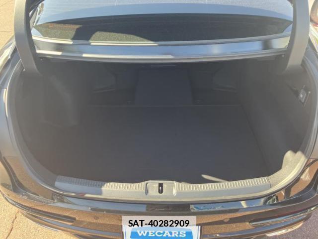 Toyota Crown Crossover 2023-01 7821381-7