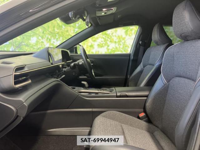 Toyota Crown Crossover 2023-07 7821886-5