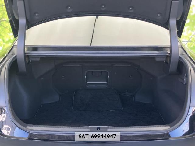 Toyota Crown Crossover 2023-07 7821886-7