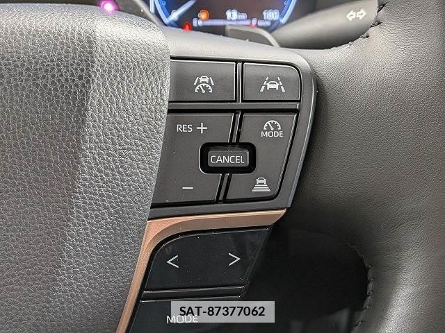 Toyota Crown Crossover 2022-11 7822722-10