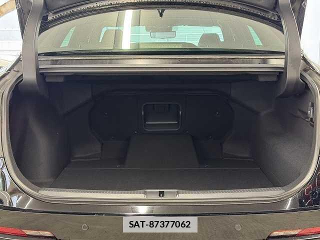 Toyota Crown Crossover 2022-11 7822722-12
