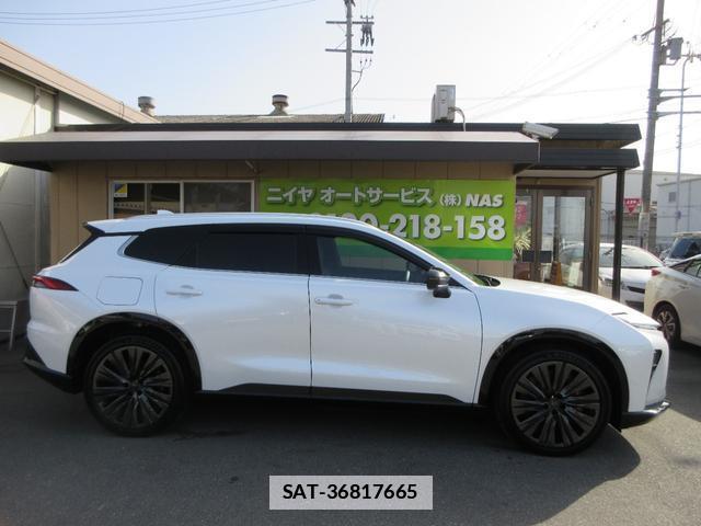 Toyota CROWN ESTATE 2025-09 7812451-2