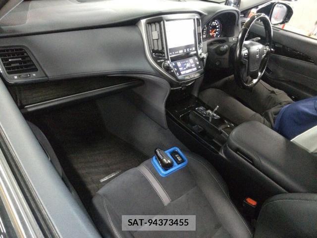 Toyota CROWN HYBRID 2017-10 7811781-5
