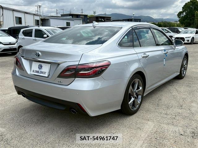 Toyota CROWN HYBRID 2022-05 7812396-13