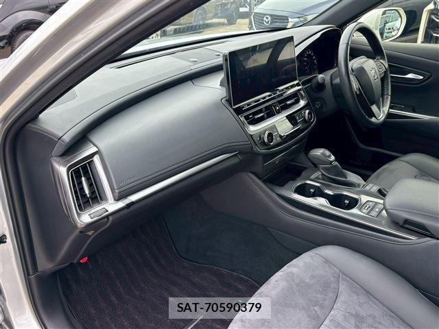 Toyota CROWN HYBRID 2021-12 7812397-3