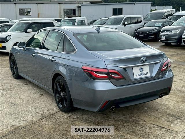 Toyota CROWN HYBRID 2018-06 7812398-11
