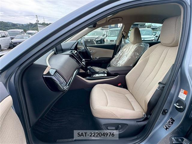 Toyota CROWN HYBRID 2018-06 7812398-4