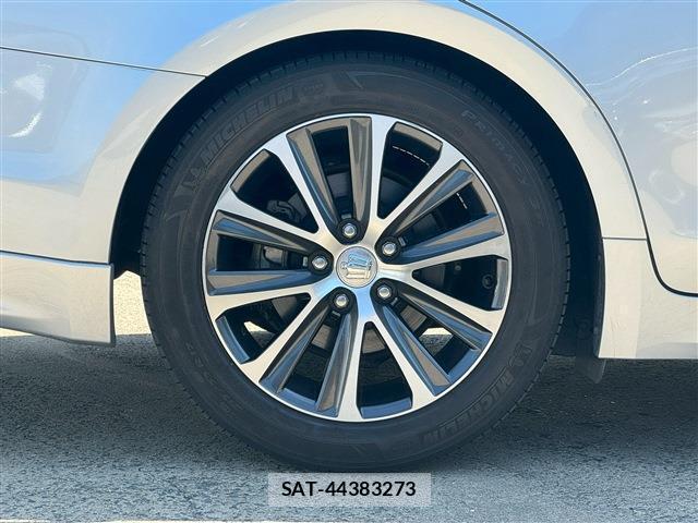 Toyota CROWN HYBRID 2017-09 7812400-15