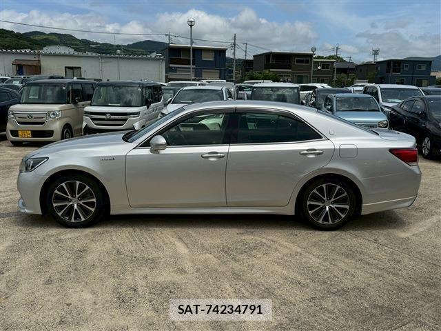 Toyota CROWN HYBRID 2017-05 7812404-10