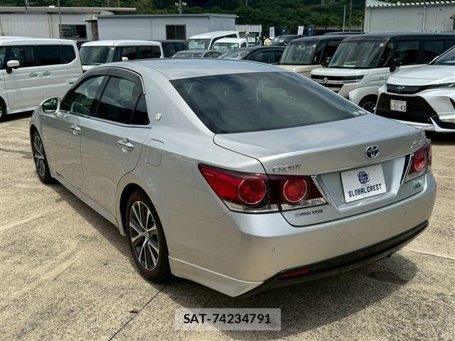 Toyota CROWN HYBRID 2017-05 7812404-11
