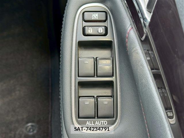 Toyota CROWN HYBRID 2017-05 7812404-17