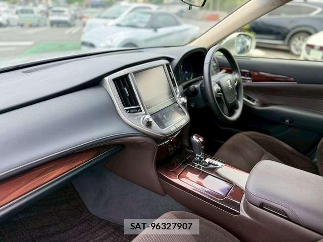 Toyota CROWN HYBRID 2013-05 7812678-11