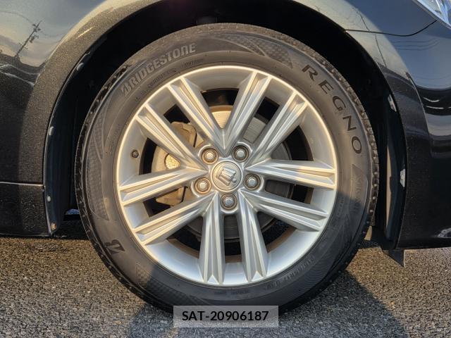 Toyota CROWN HYBRID 2014-02 7813125-8